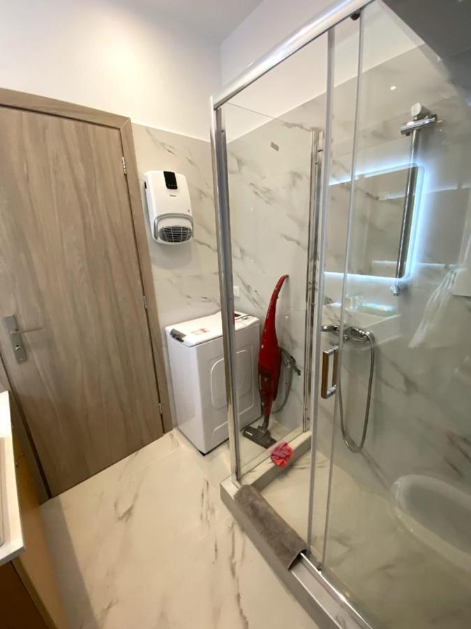 Grace Seaside Apartment ลูตรากี ภายนอก รูปภาพ