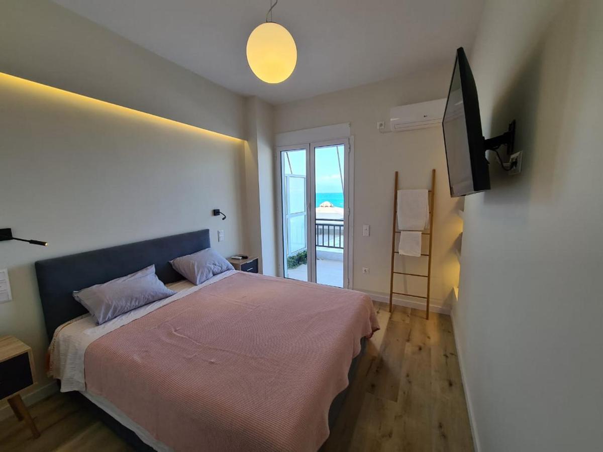 Grace Seaside Apartment ลูตรากี ภายนอก รูปภาพ