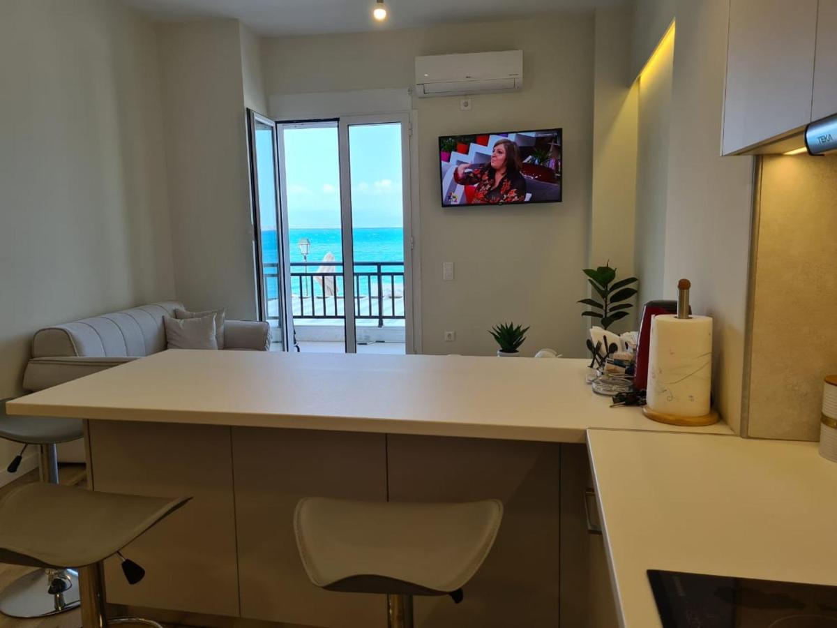 Grace Seaside Apartment ลูตรากี ภายนอก รูปภาพ