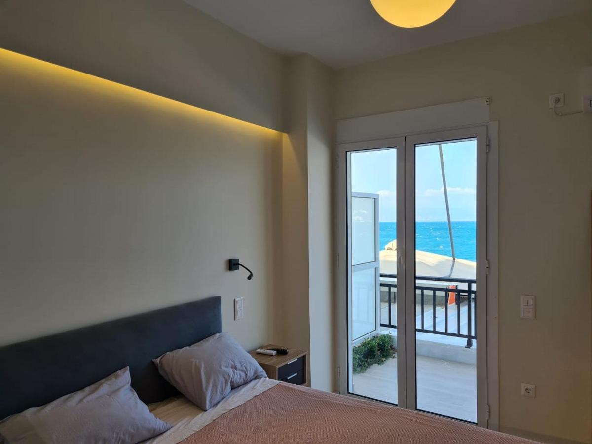 Grace Seaside Apartment ลูตรากี ภายนอก รูปภาพ