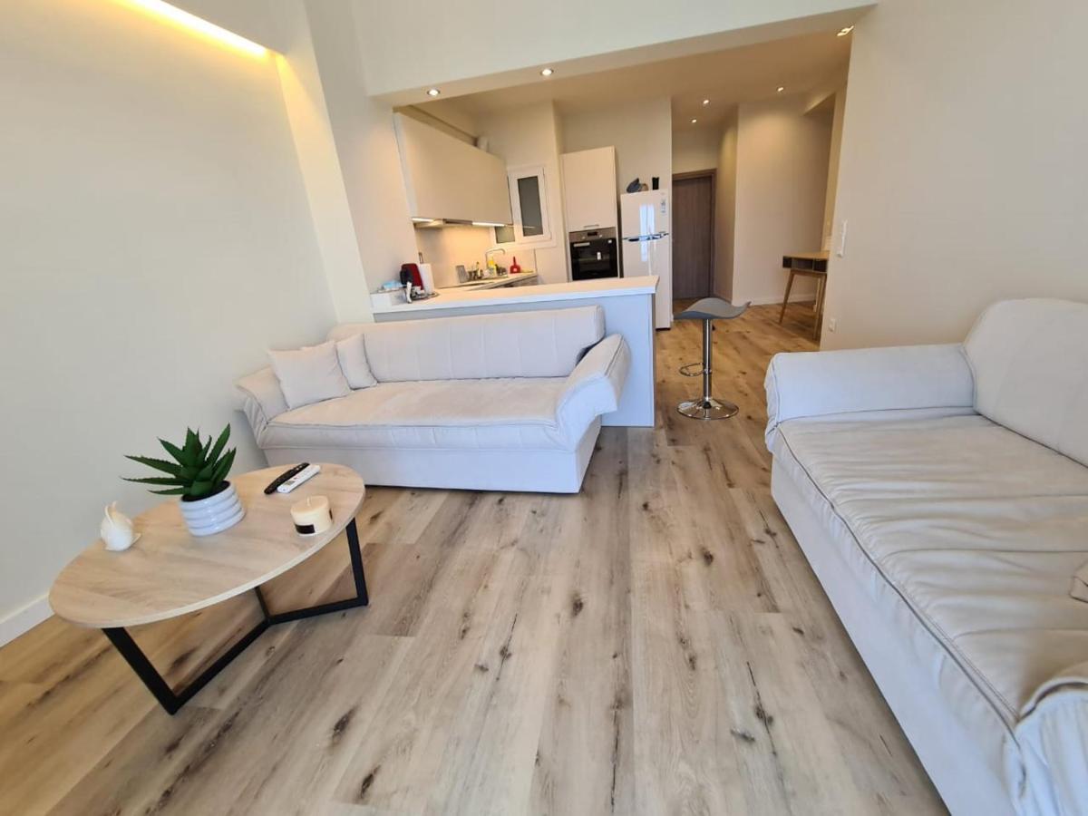 Grace Seaside Apartment ลูตรากี ภายนอก รูปภาพ